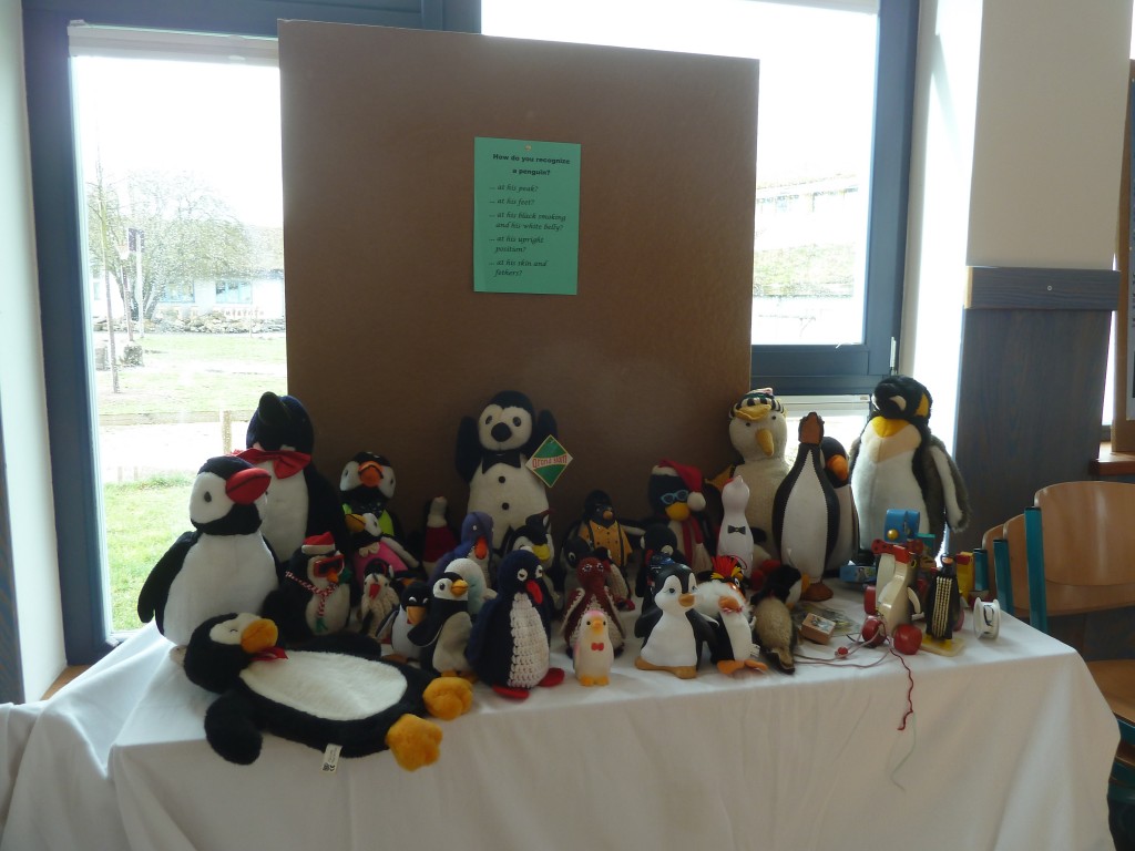 Una delle installazioni presentate durante il meeting. Tripudio di pinguini...